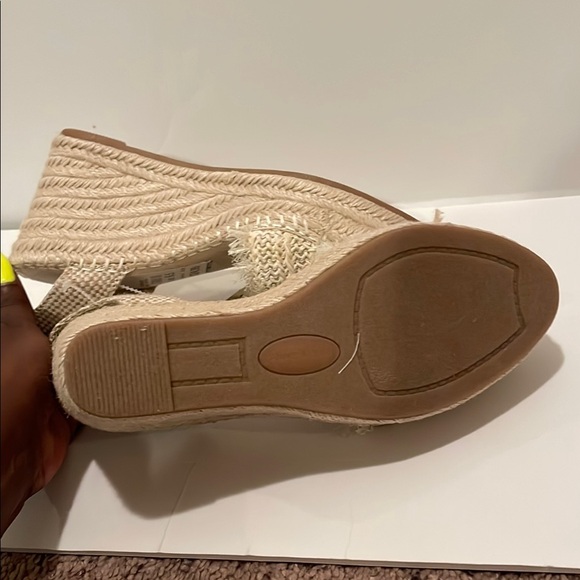 Anne Klein Cream Espadrilles with Crystal Embellishments (Sizes 6.5) - Picture 8 of 8